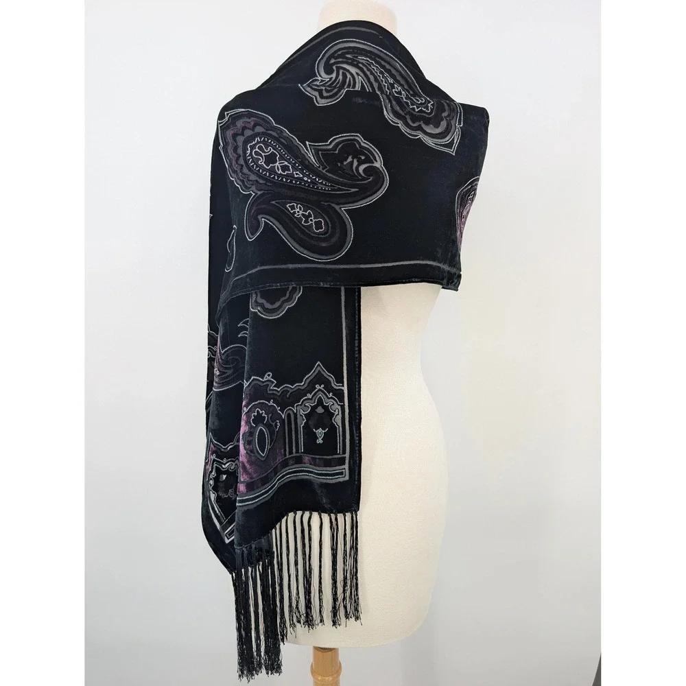 Draper's & Damon's Black Silk Rayon Velvet Paisley Scarf Shawl Fringe 71.5